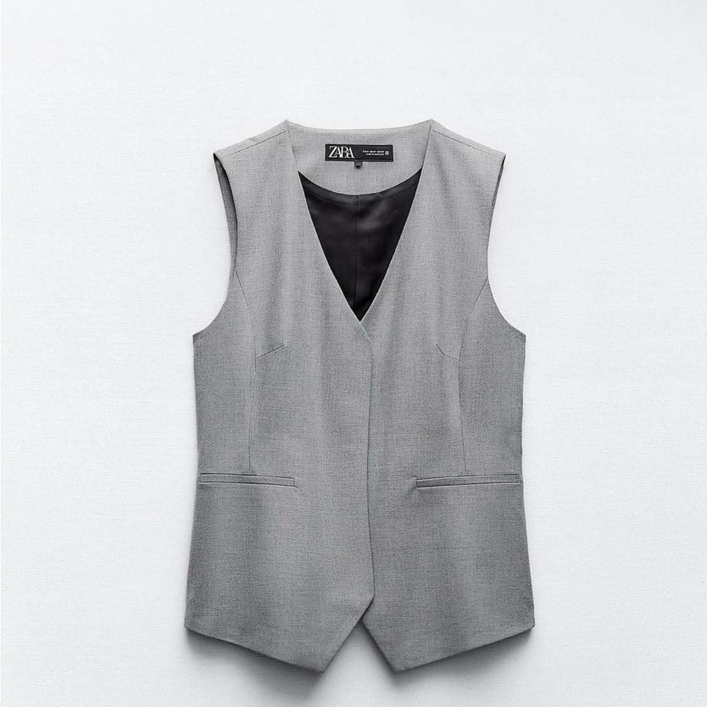 Aysymetrical gray Zara vest